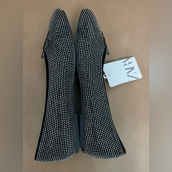 Zara Ballet flats with rhinestone details
Size: 38 * Color: Black - Picture 3 of 8